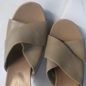 JESSICA SIMPSON LEATHER UPPER WEDGED SHOES